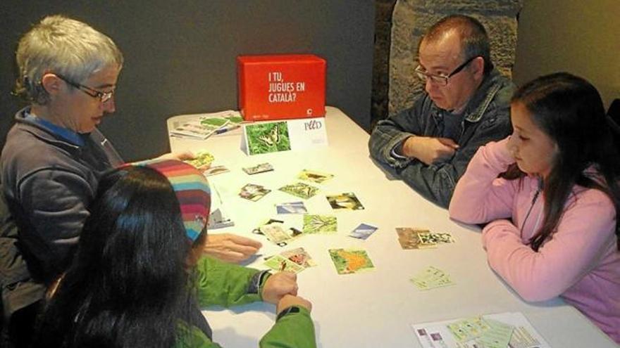 Una imatge del taller Juga en català, a la Plana de l&#039;Om