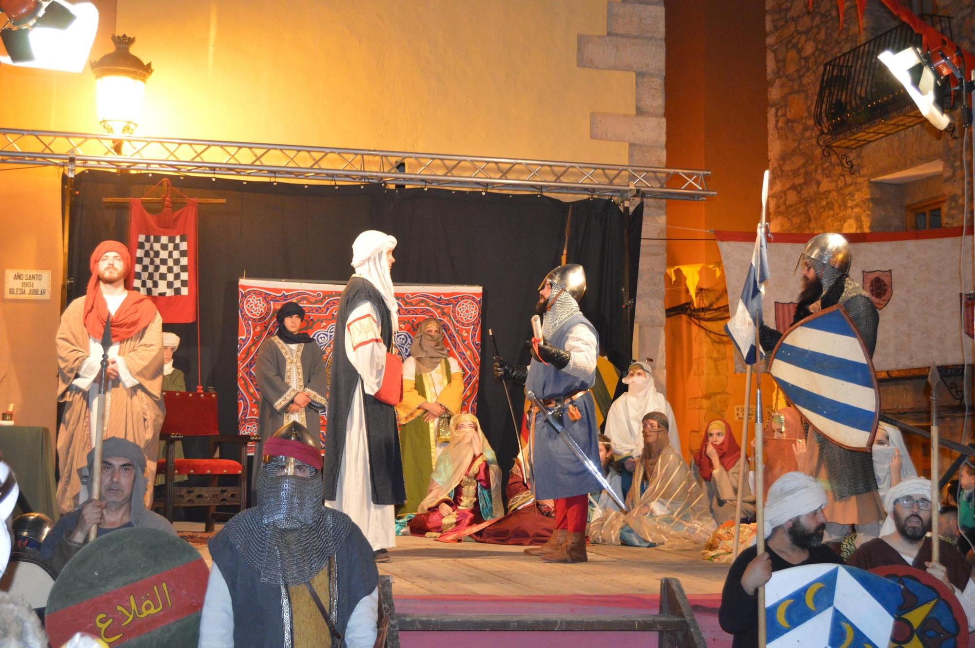 Galería: La feria Al-qüra escenifica la batalla y rendición de los sarracenos