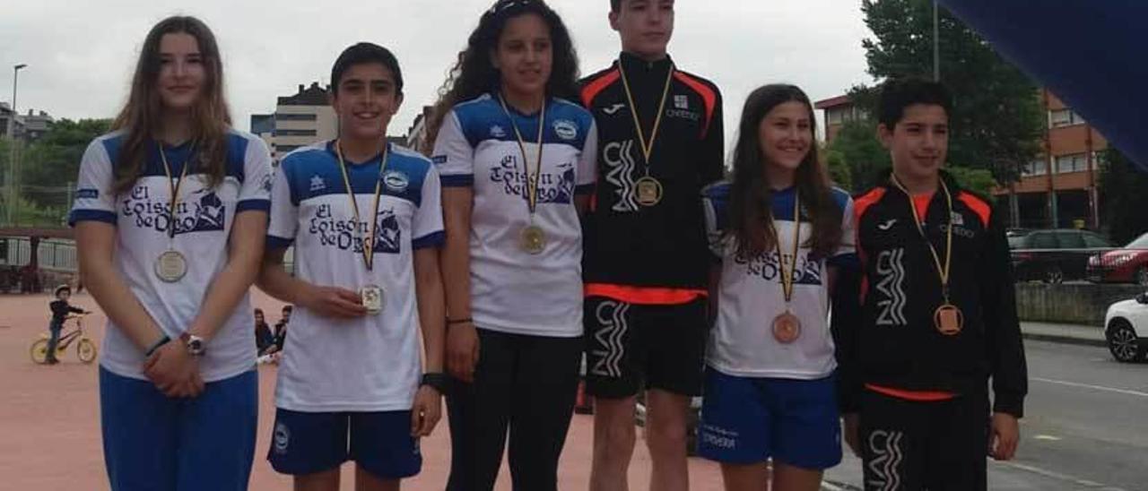 El podio de categoría infantil de la competición.