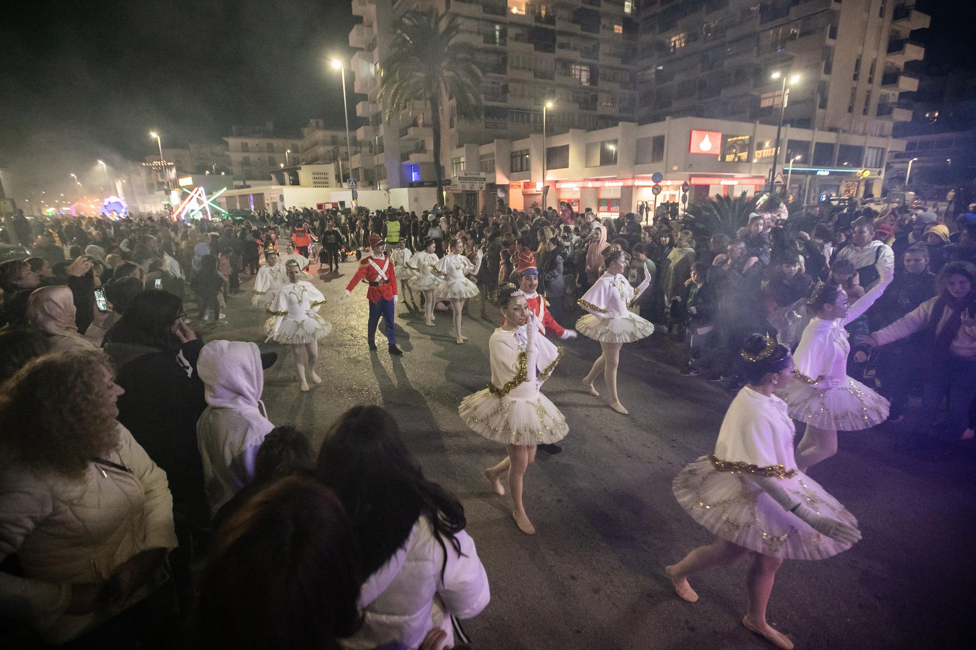 Mira aquí todas las fotos de la cabalgata de Reyes Magos 2023 en Sant Antoni