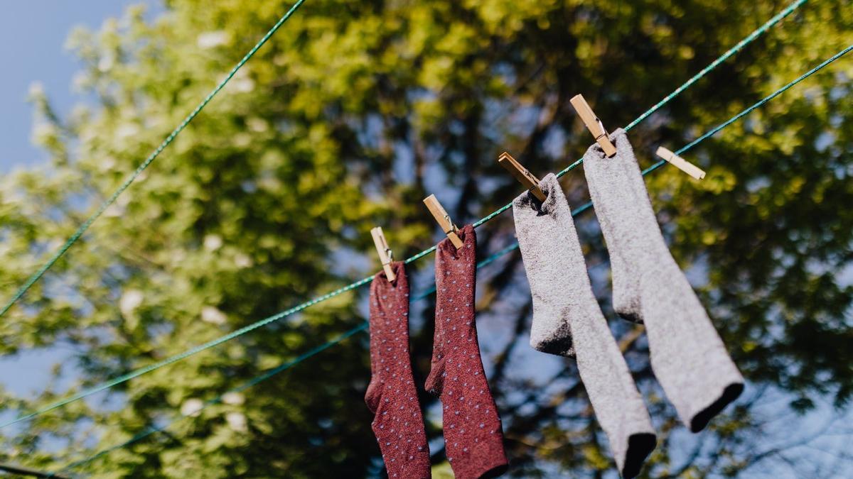 El tendedero de Leroy Merlin para secar la ropa en días de lluvia: con  espacio para 2