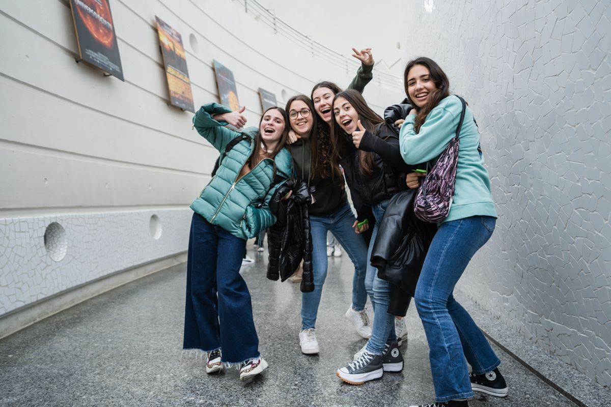 El colegio HHDC de Tavernes de la Valldigna visita la Ciutat de les Arts i les Ciències