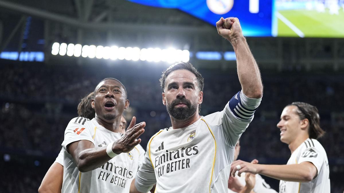 Daniel Carvajal y David Alaba celebran el gol de Gonzalo Garcia ante el Athletic