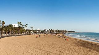 Muere una mujer de 70 años en una playa de Lanzarote