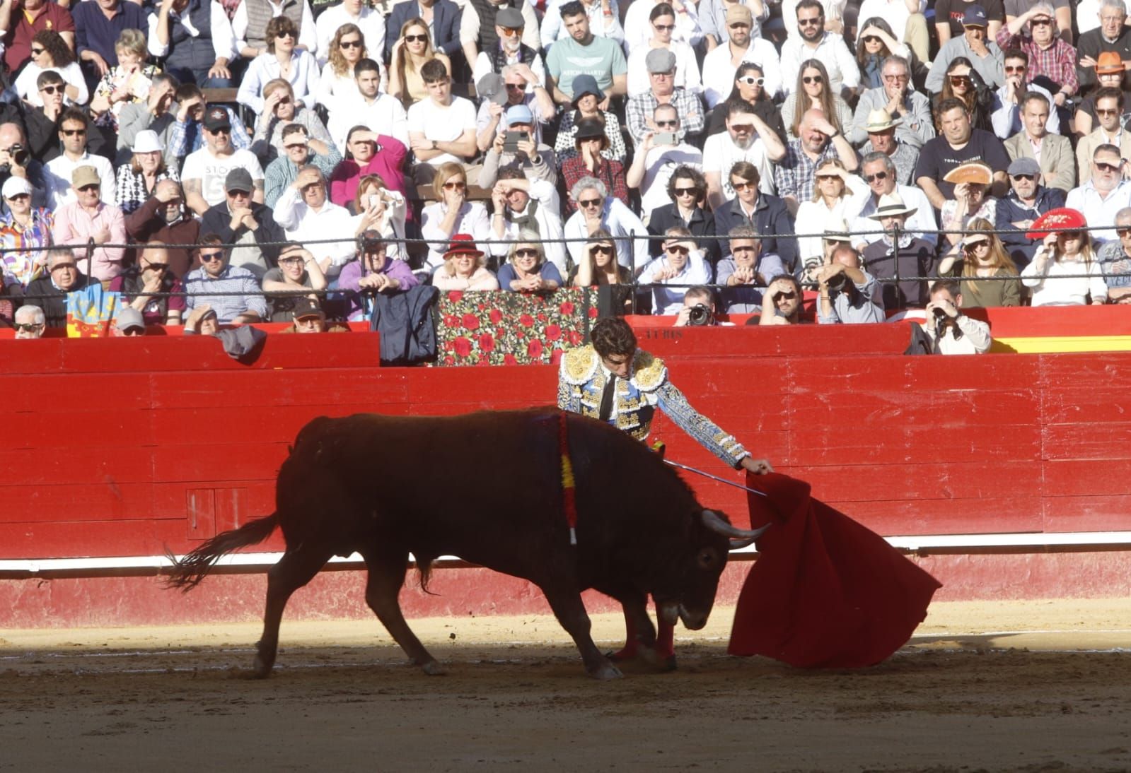 Así ha sido la primera corrida de toros de la Feria de Fallas