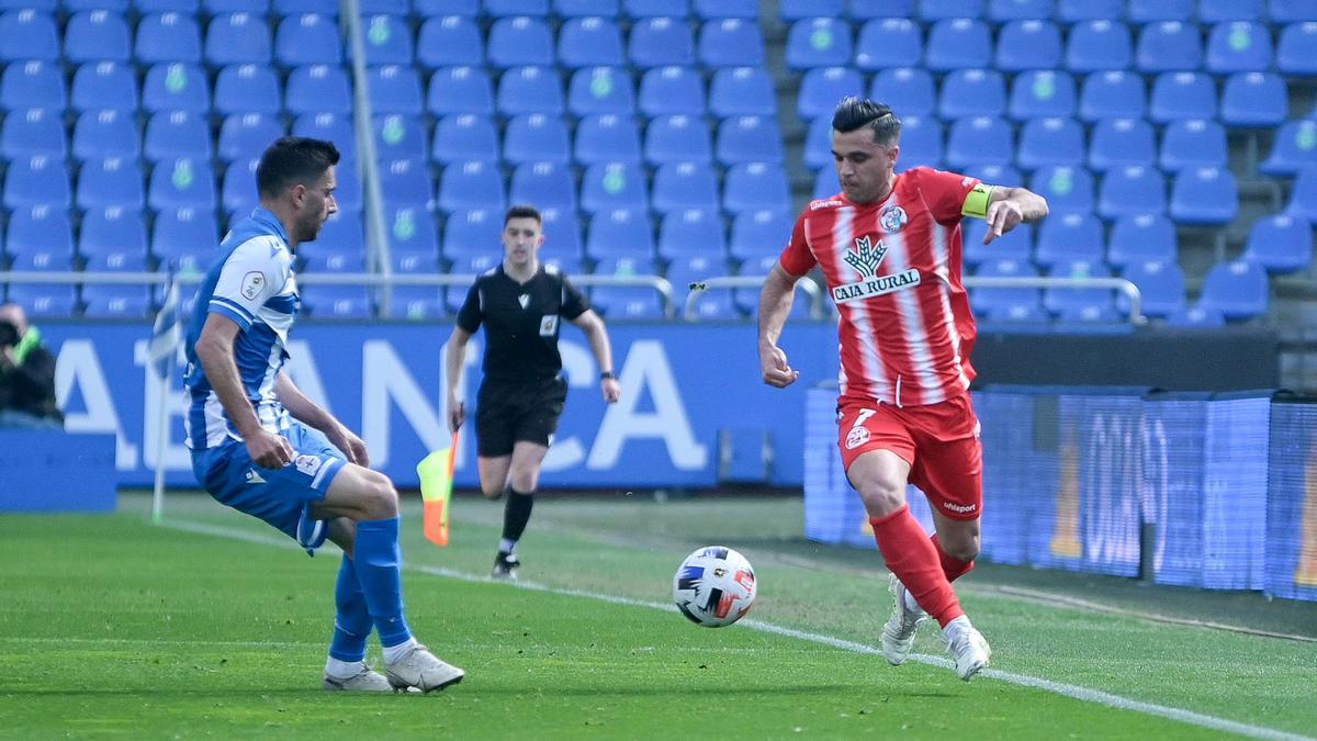 Dani Hernández, en el partido de ayer en Riazor.