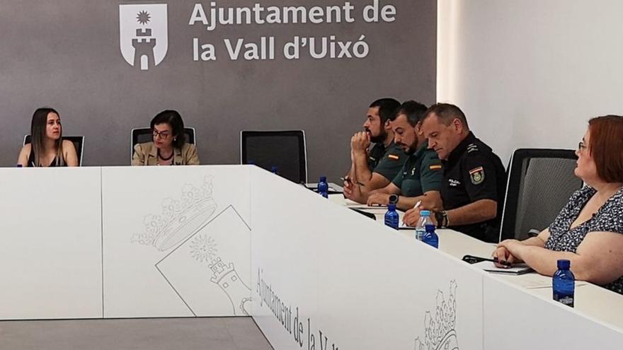 La alcaldesa Baños y la subdelegada Ten presidieron el encuentro de ayer. | MEDITERRÁNEO