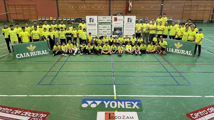 El Bádminton Zamora muestra su lado más solidario en favor de “Babies Uganda”