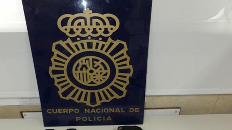 Detenido por conducción temeraria y por un delito contra la salud pública