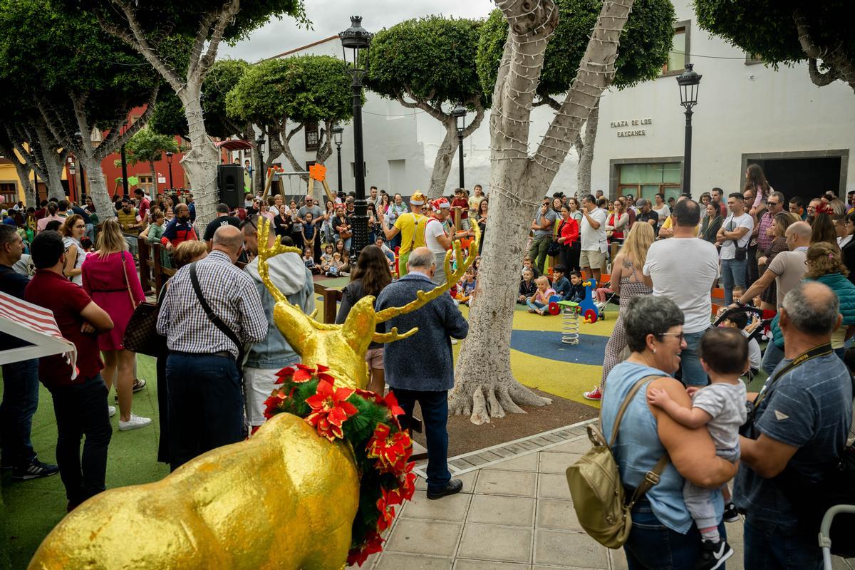 Plaza de Los Faycanes durante la recogida solidaria de juguetes.