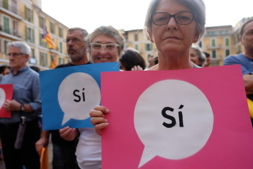 Concentración independentista en la Plaza Mayor de Palma