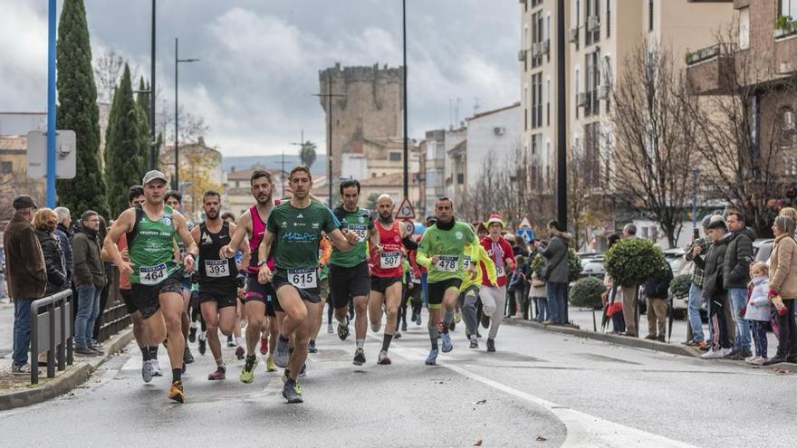 La XXVI carrera popular de la San Silvestre de Coria registra 330 corredores