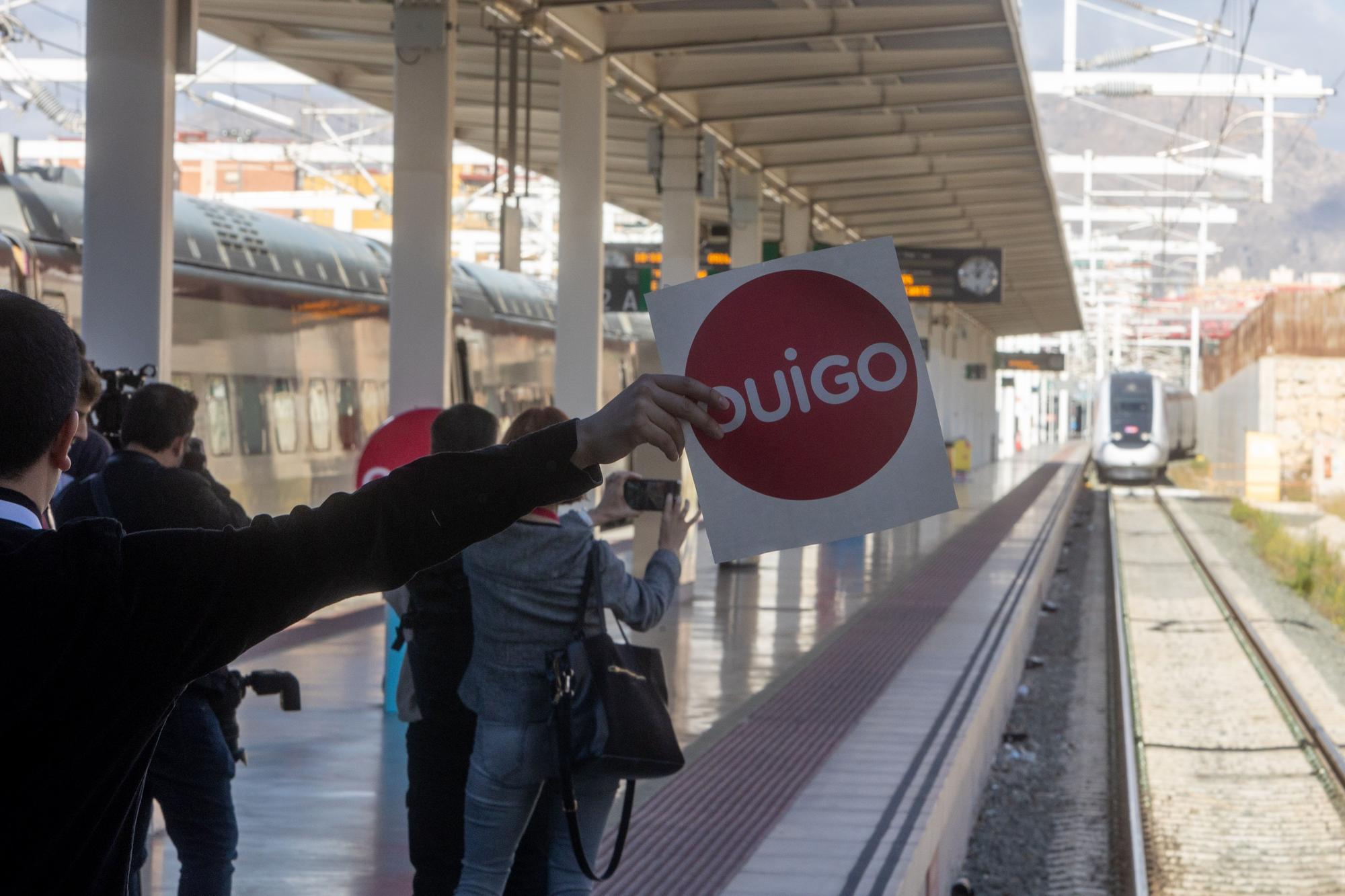 Ouigo aterriza en Alicante en abril para competir con el AVE low cost de Renfe