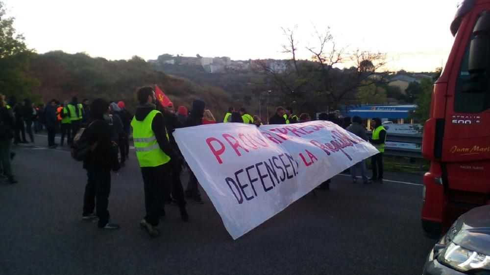 Tall a l'eix Transversal a Manresa per la vaga