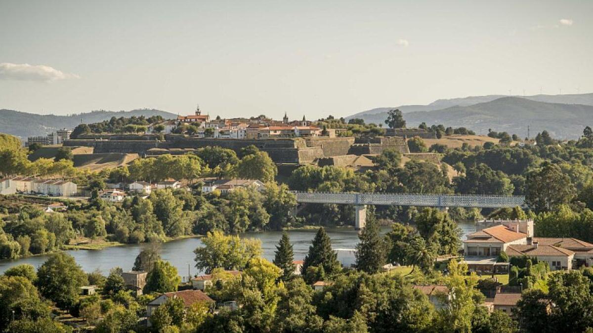 La Fortaleza de Valença vista desde Galicia
