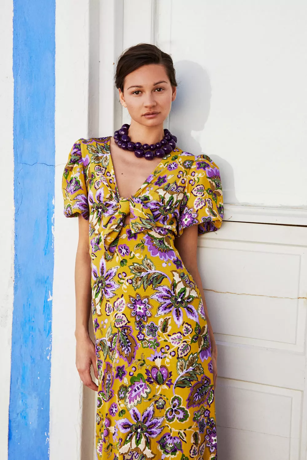 Los vestidos de invitada de primavera que te convertirán en la mejor vestida, sin importar tu edad 15 Moncloa Vestido Amanda de Vogana: el encanto del estampado floral
