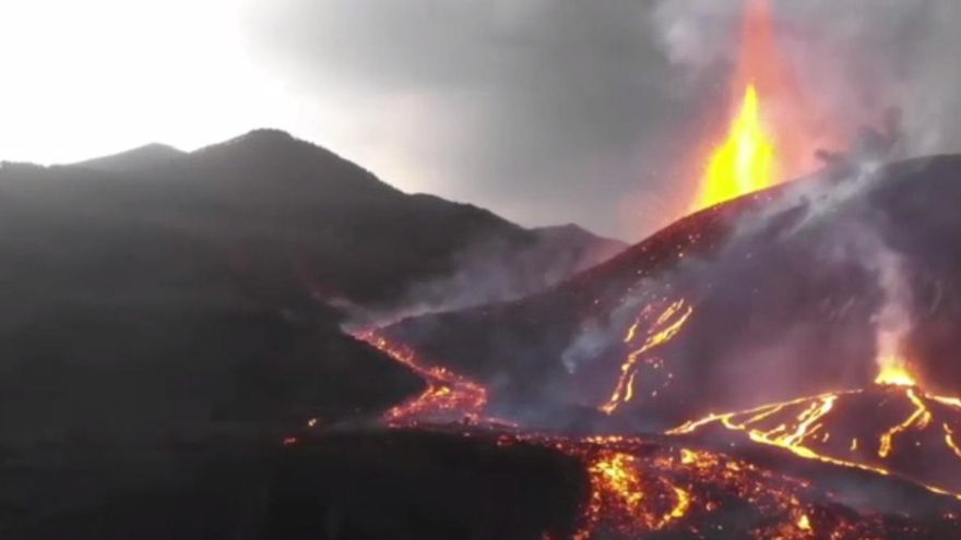 La erupción del volcán de La Palma, a vista de dron