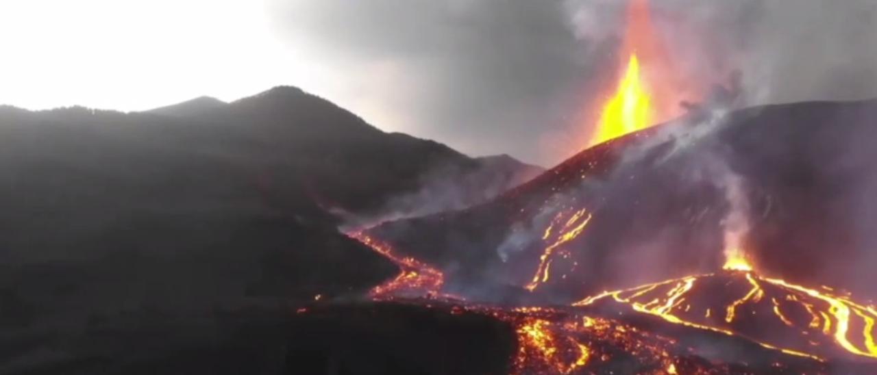 La erupción del volcán de La Palma, a vista de dron