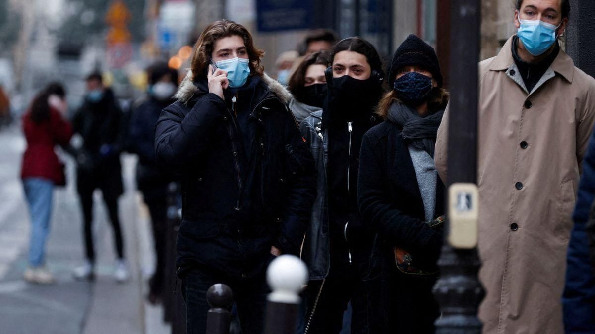 França posa fi al passaport sanitari, el confinament i el toc de queda França posa fi al passaport sanitari, el confinament i el toc de queda