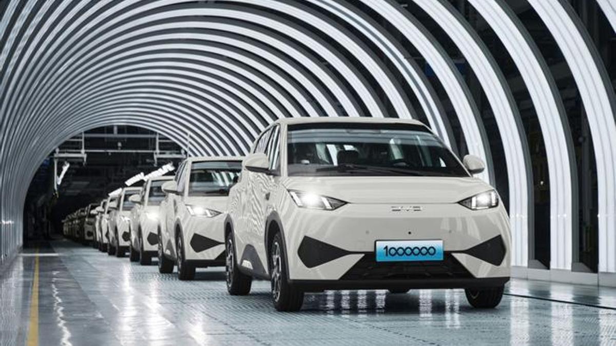 El gigante chino BYD estudia abrir una fábrica de coches eléctricos en Catalunya