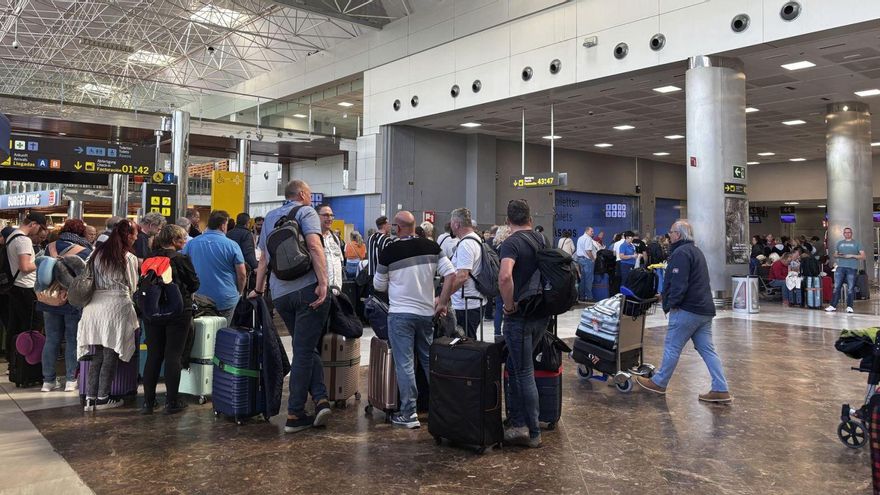 Bruselas pone en duda las subidas de las tarifas aéreas Canarias-Península