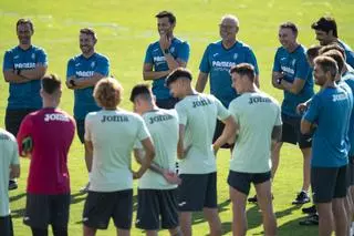 Miguel Álvarez, el entrenador que no para de romper récords en el Villarreal