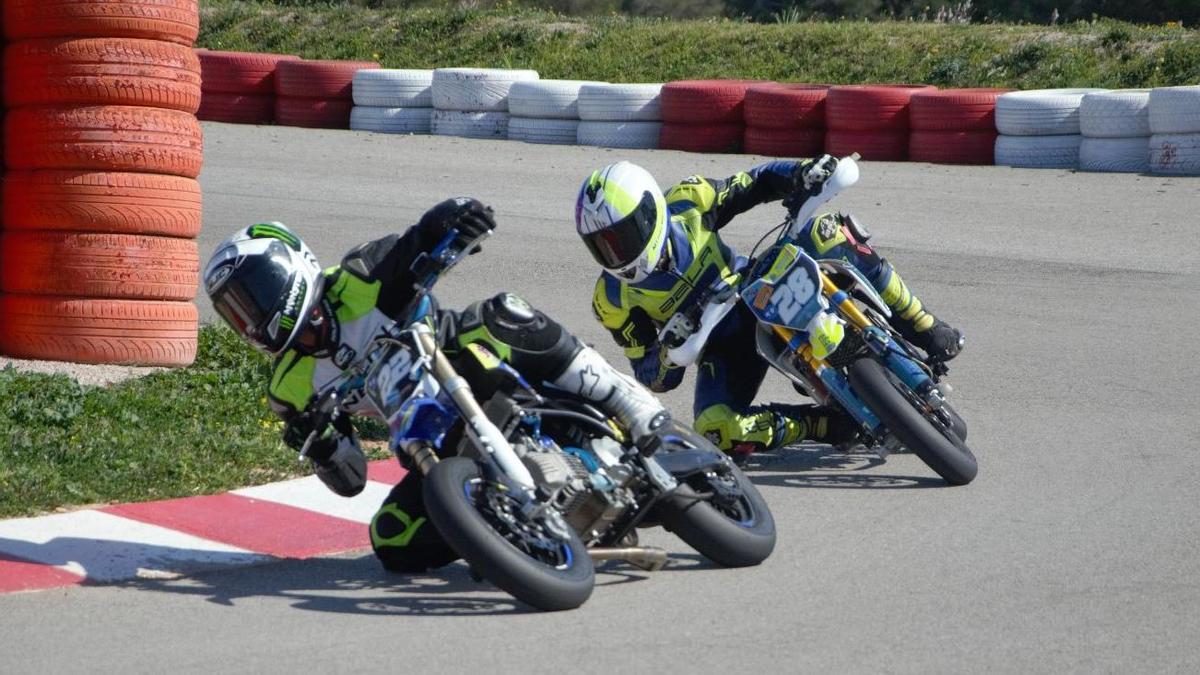 Dos pilotos durante el &#039;Tes Day&#039; celebrado en el karting de Can Picafort