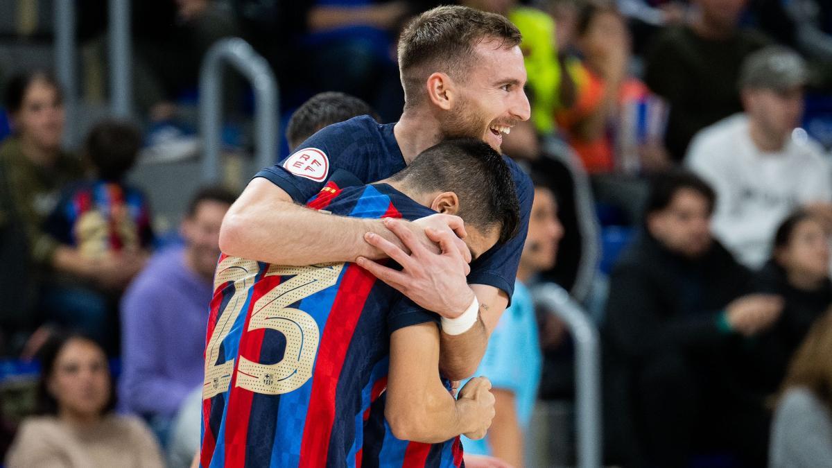 Sergio González celebra uno de sus tres goles ante el Cartagena