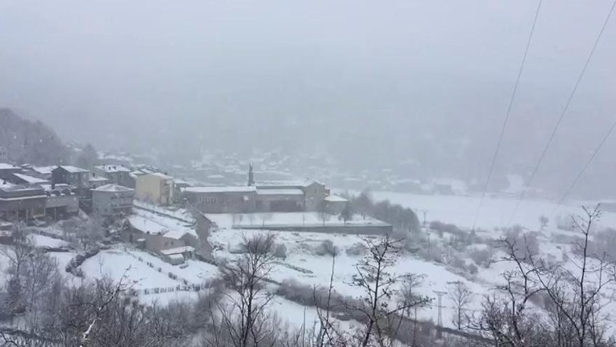 Más nieve en San Martín de Castañeda