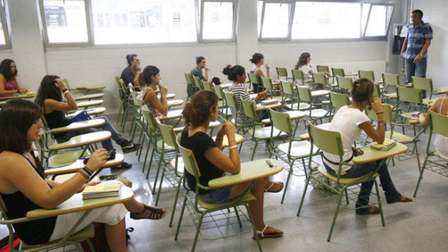 Un examen de les proves d&#039;accés a la universitat a Girona, l&#039;any passat.