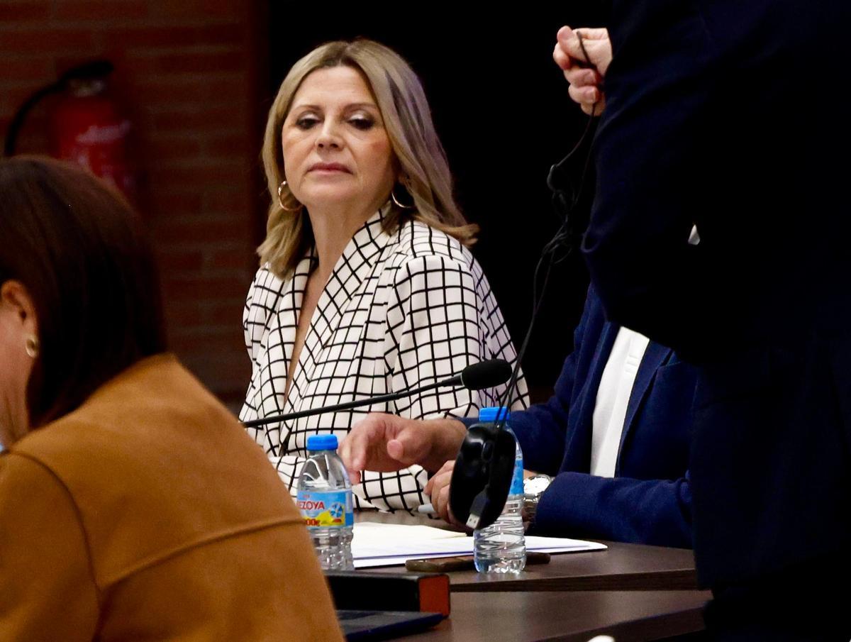Así ha sido la reunión de los sindicatos con la consellera Carmen Ortí: ha durado 10 minutos después del no rotundo de los sindicatos