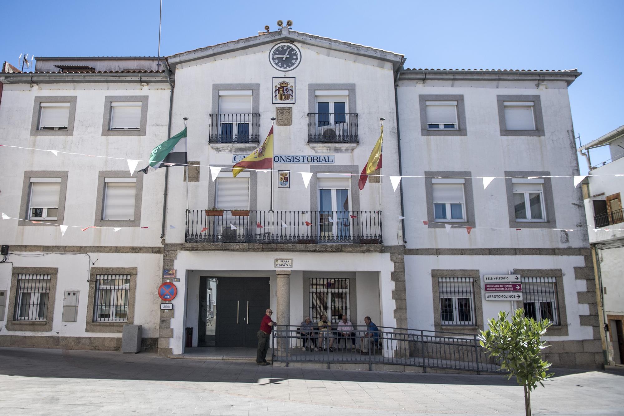 Los vecinos de Alcuéscar, asombrados por la cascada de delitos del detenido.