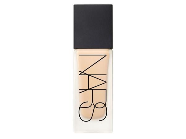 All Day Luminous Weightless Foundation, NARS