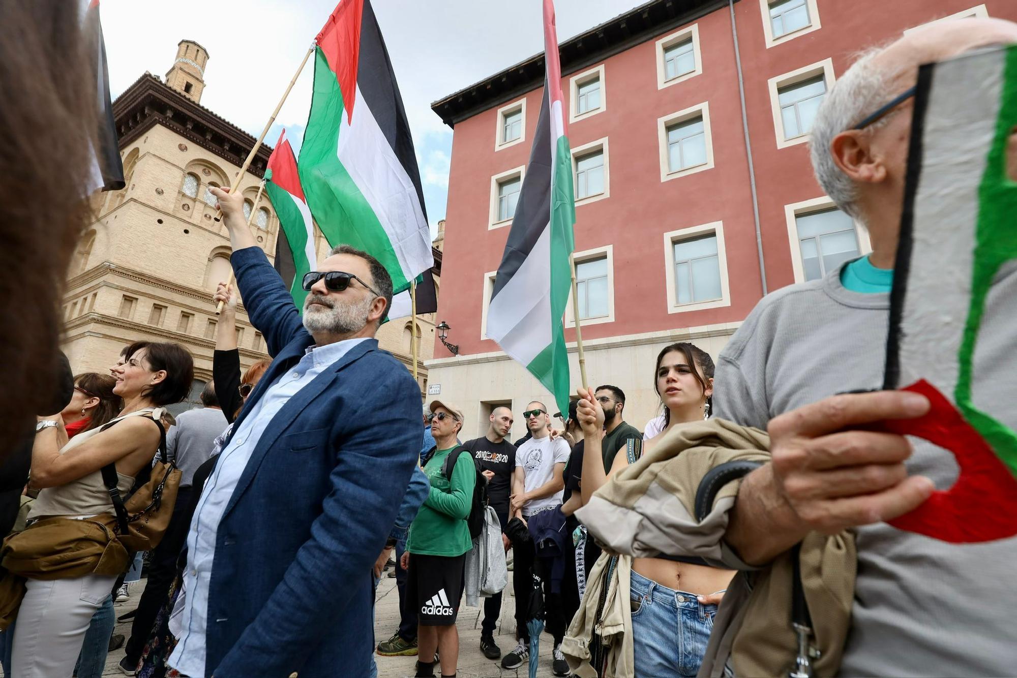 En imágenes | Zaragoza vuelve a pedir en la calle el alto al fuego en Palestina