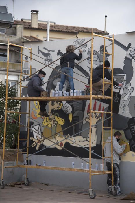 Moià persevera i el mural de l''1-0 inspirat en el Guernica torna a lluir a la plaça del CAP