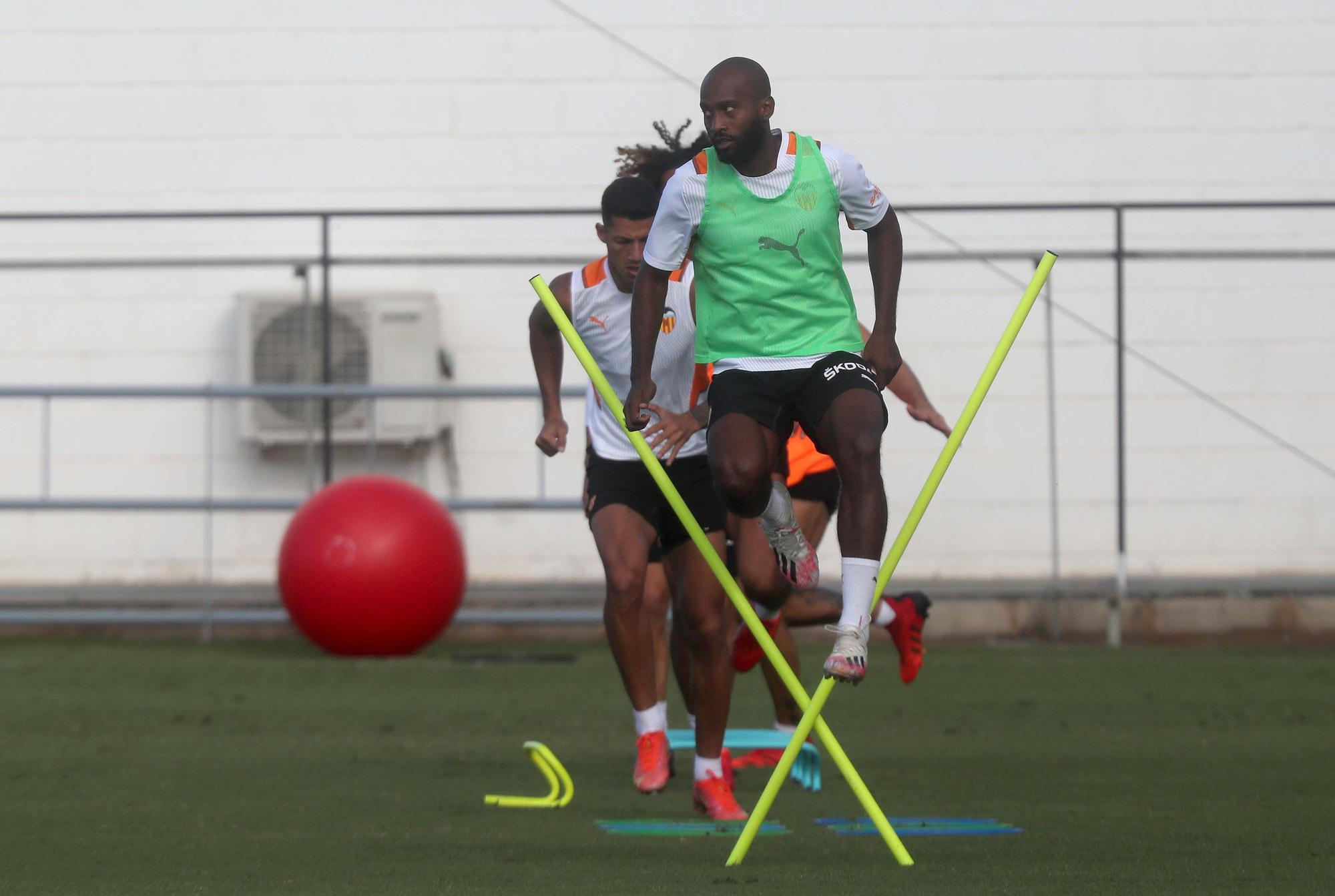 Entrenamiento del Valencia previo al partido frente al Sevilla