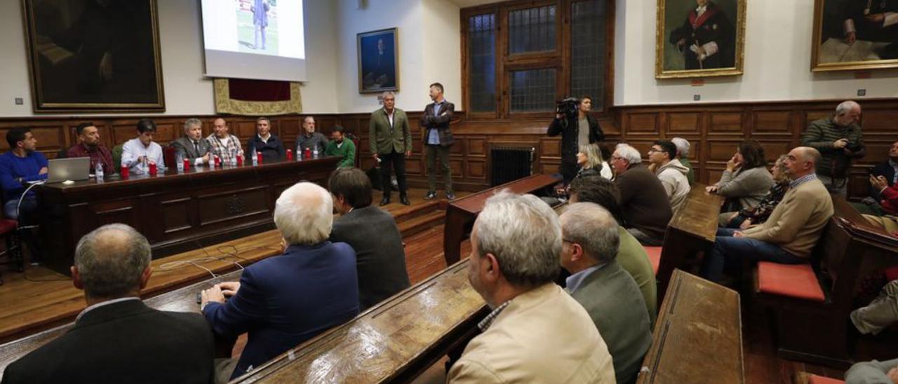 Una imagen del acto en el Aula Magna de la Universidad. | Luisma Murias