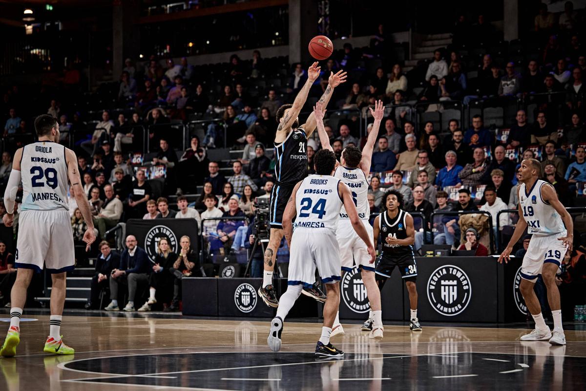 Imatges de l'Hamburg Towers-Baxi Manresa