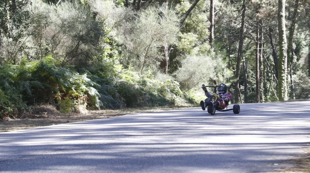 Una treintena de bólidos y numeroso público participan en el cuartos descenso Cidade de Vigo