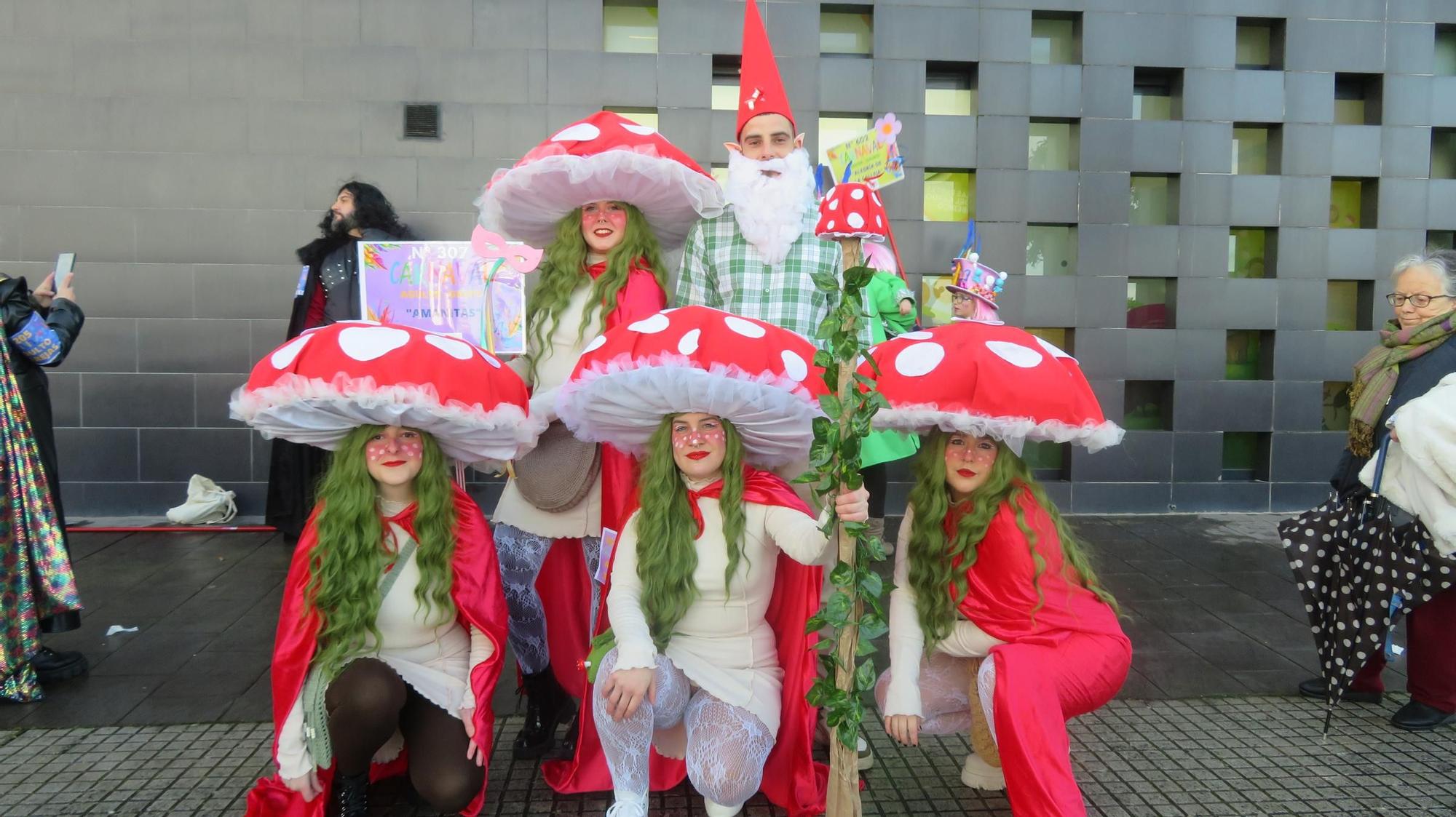 Multitudinario y colorido pasacalles de Carnaval en Monesterio