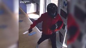 Atrapen un lladre que assaltava a punta de navalla botigues de telefonia de Barcelona