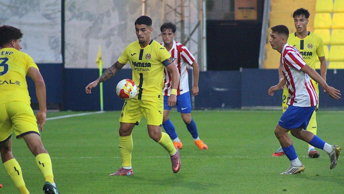 El Villarreal B tiene que pelear para lograr al ascenso a Segunda División.