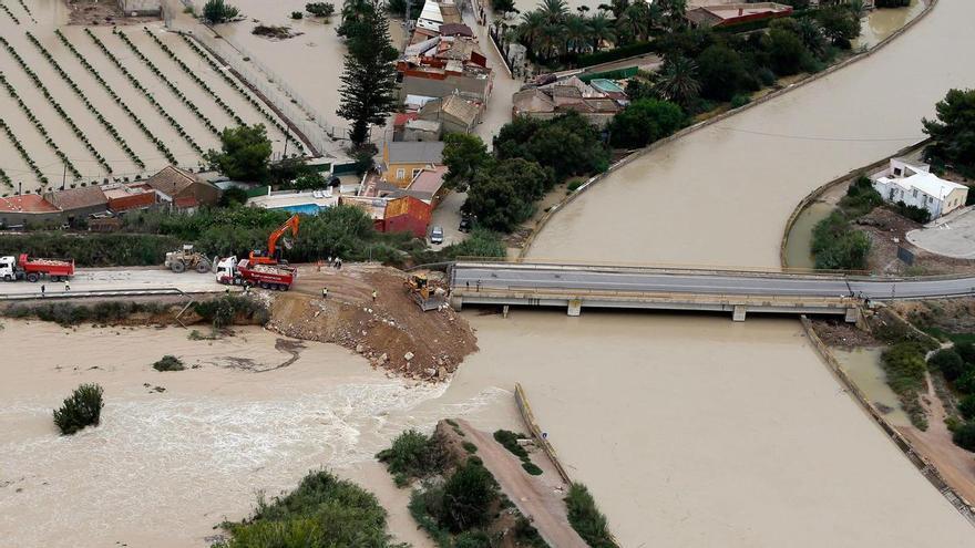 La Audiencia Nacional exculpa de nuevo a la CHS de los daños por la rotura de la mota del río Segura en Almoradí en la dana de 2019