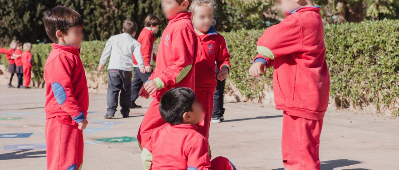 Baleares se libera de la mascarilla obligatoria al aire libre y en los patios de los colegios