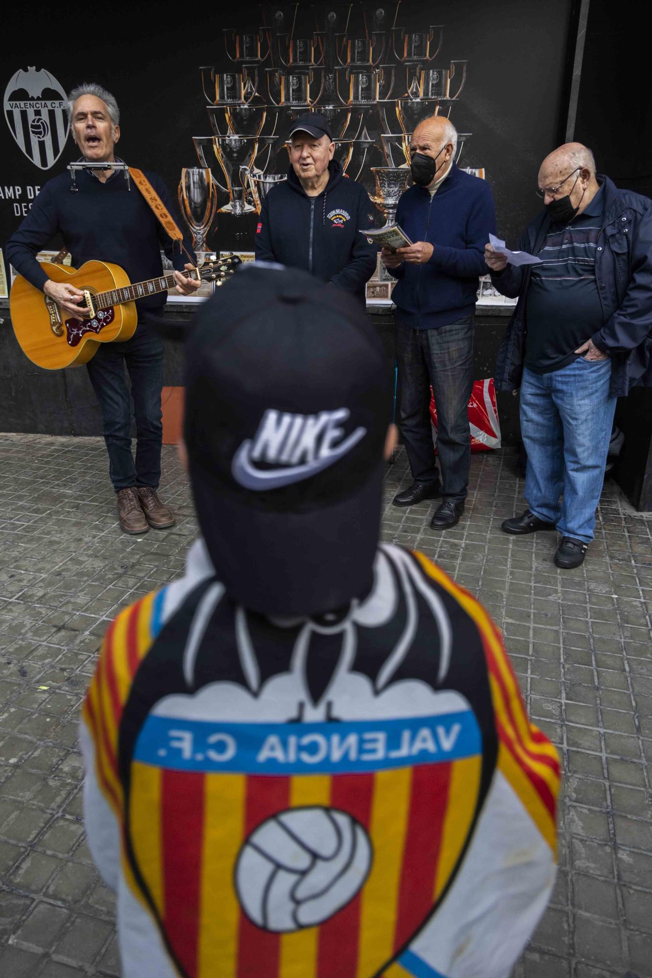 La traca de Forment se convierte en acto de culto del valencianismo