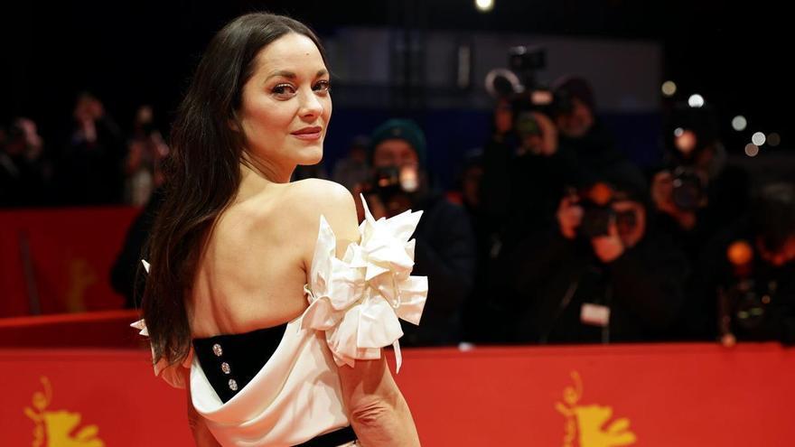 Marion Cotillard deslumbra reinterpretando a Andersen
