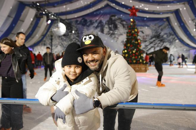 Gijón exprime el cierre navideño en Begoña, la pista de hielo y el Solarón (en imágenes)