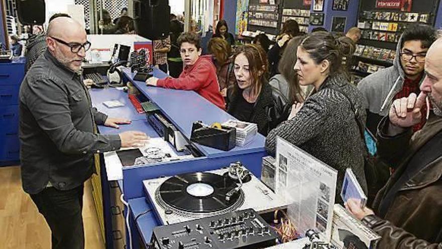 El &quot;Record Store Day&quot; animó las ventas. // Iñaki Osorio