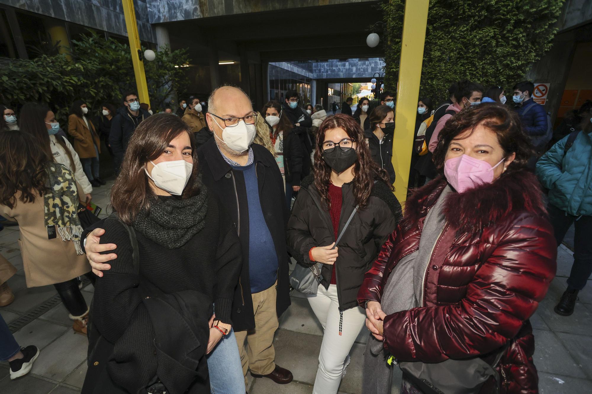 La hora de la verdad para casi 1.500 futuros médicos que se examinan del MIR en Oviedo