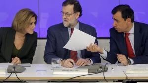 El presidente del PP, Mariano Rajoy, junto con otros miembros de la dirección conservadora este lunes en el Comité Ejecutivo popular. 